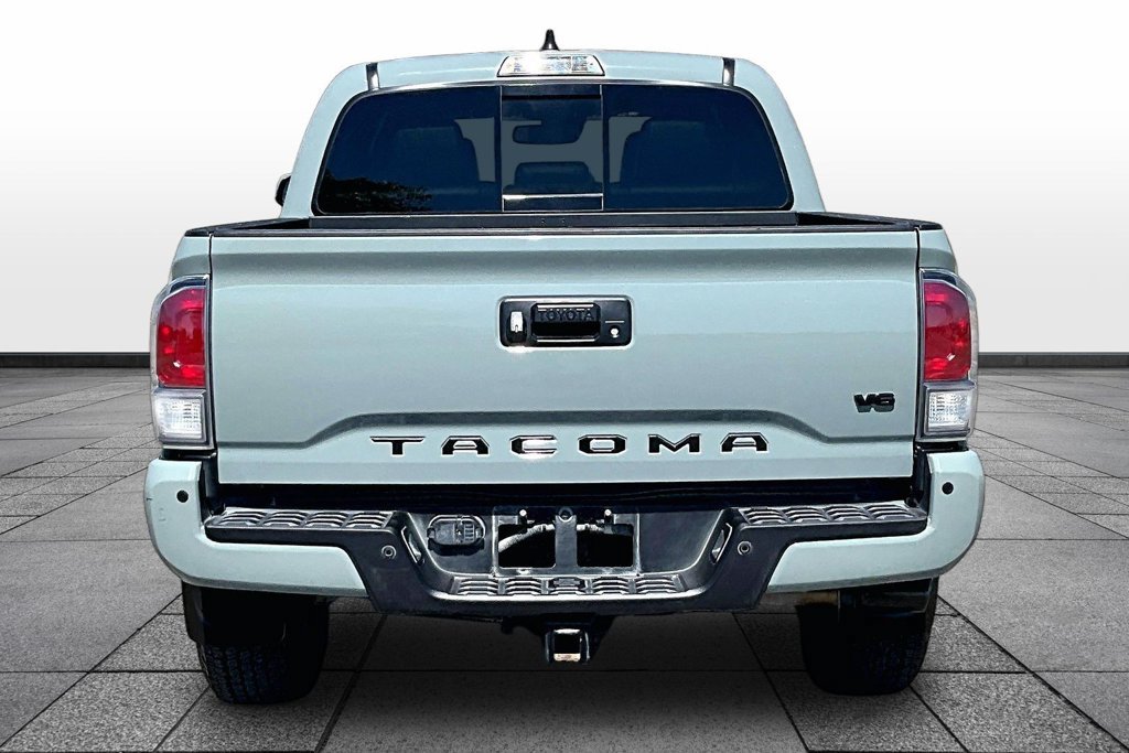 Used 2023 Toyota Tacoma TRD Off-Road w/ TRD Premium Off Road Package AWD/4WD image 4