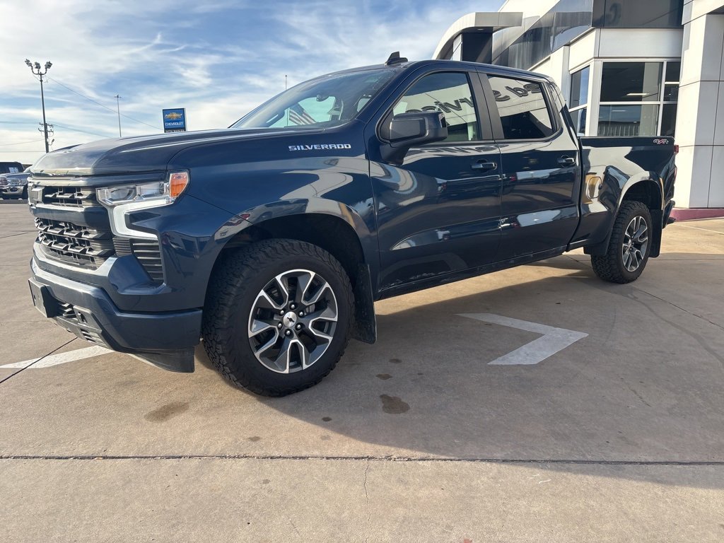 Used 2022 Chevrolet Silverado 1500 RST image 2
