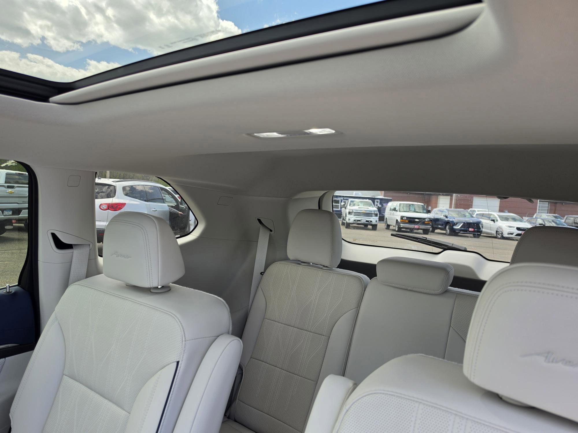 Used 2026 Buick Enclave Avenir w/ Super Cruise Package AWD/4WD image 6