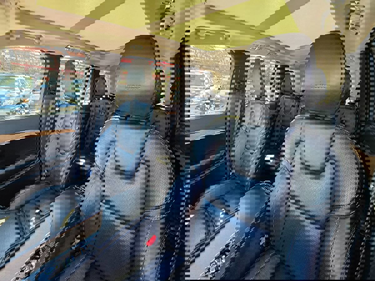 Used 2019 Volvo XC90 T6 Inscription w/ Protection Package Premier image 25