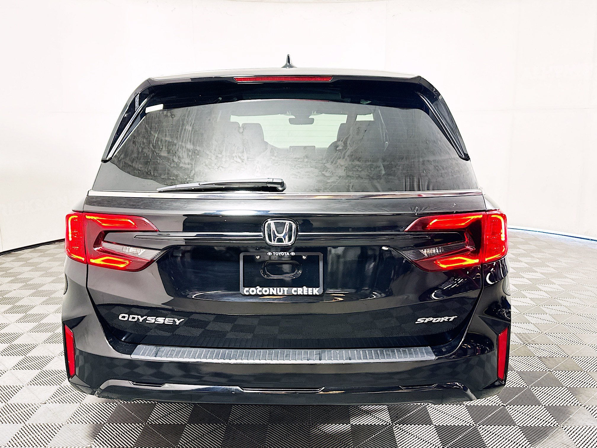 Used 2025 Honda Odyssey Sport-L image 4