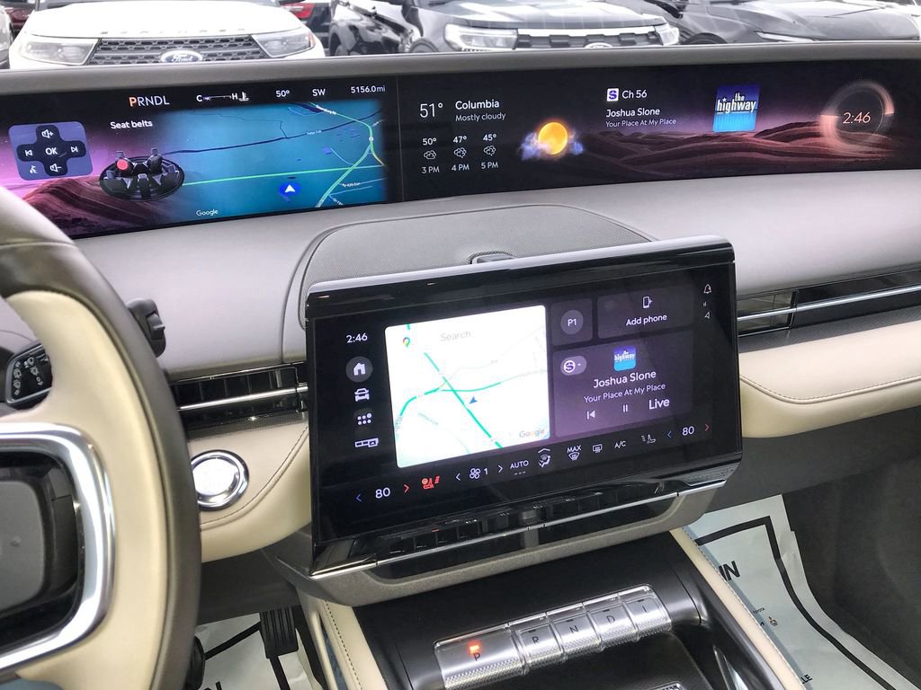 Used 2025 Lincoln Nautilus Premier image 16