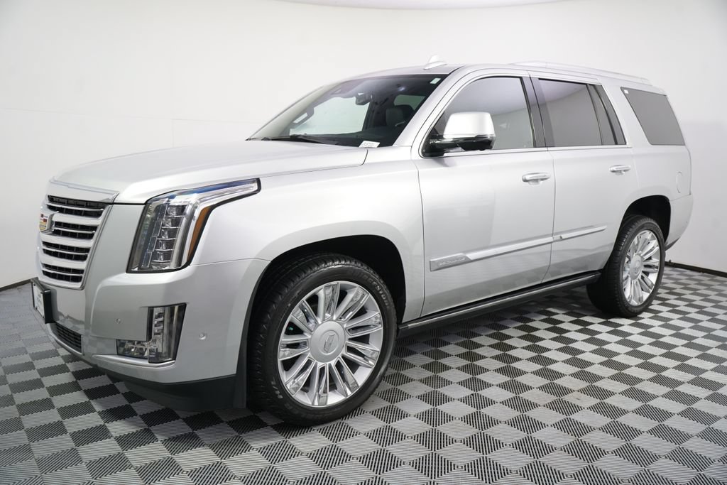 Used 2020 Cadillac Escalade Platinum AWD/4WD image 2