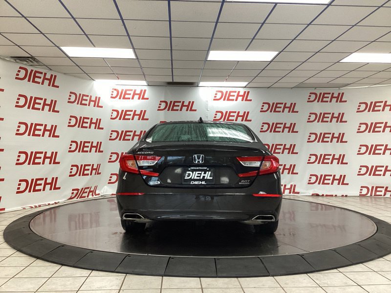Used 2018 Honda Accord Touring image 6