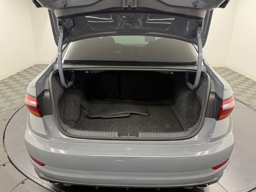 Used 2019 Volkswagen Jetta GLI FWD image 15