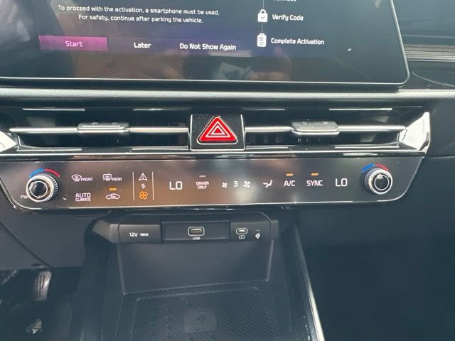 Certified 2024 Kia Niro FWD image 38