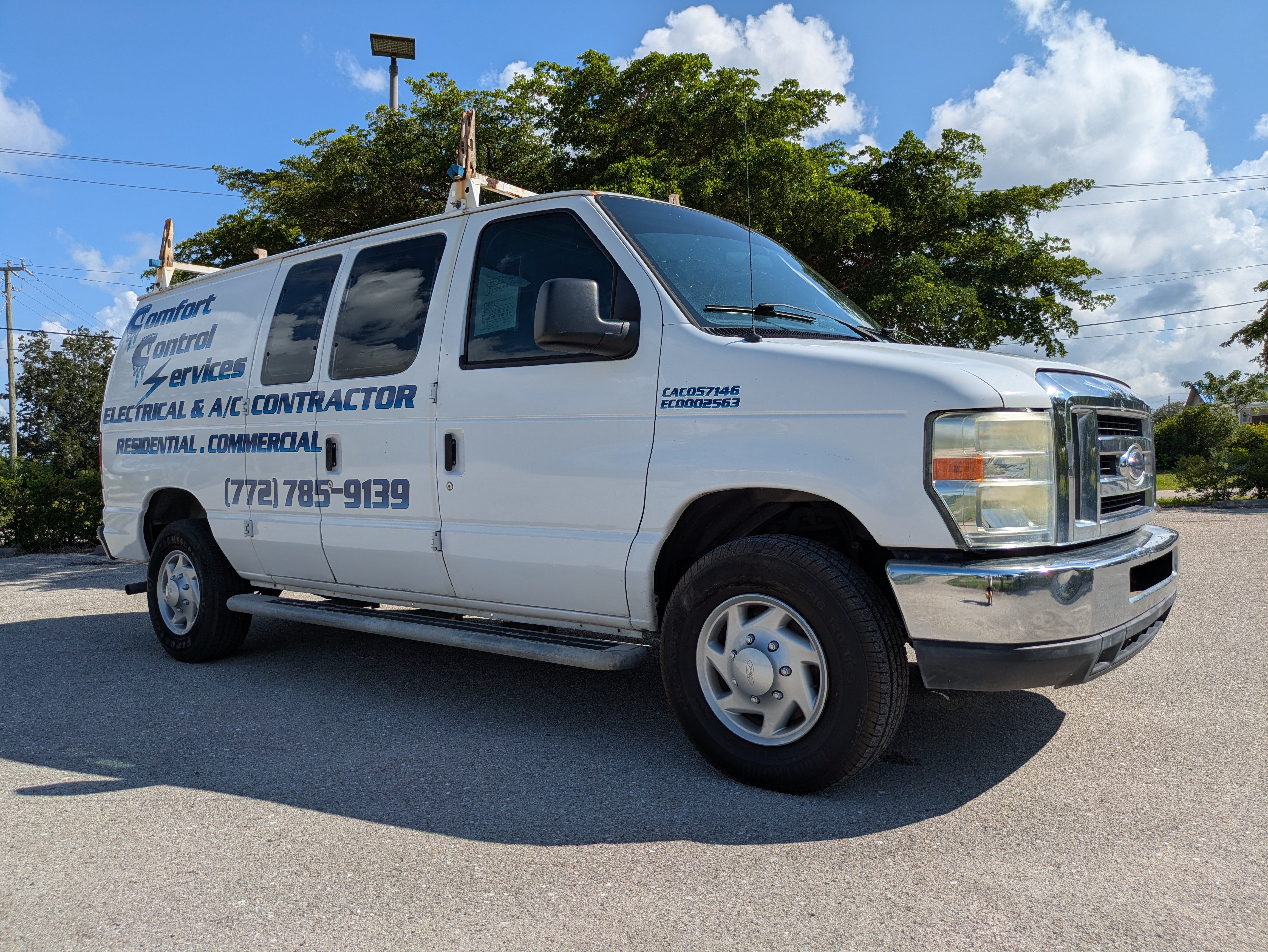 Used 2013 Ford E-250 and Econoline 250 w/ PWR Group RWD image 2