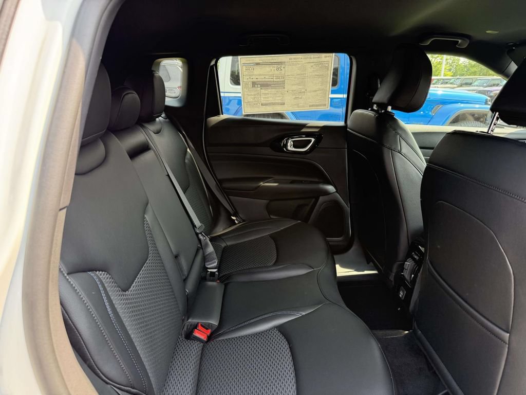 New 2026 Jeep Compass Latitude AWD/4WD image 16