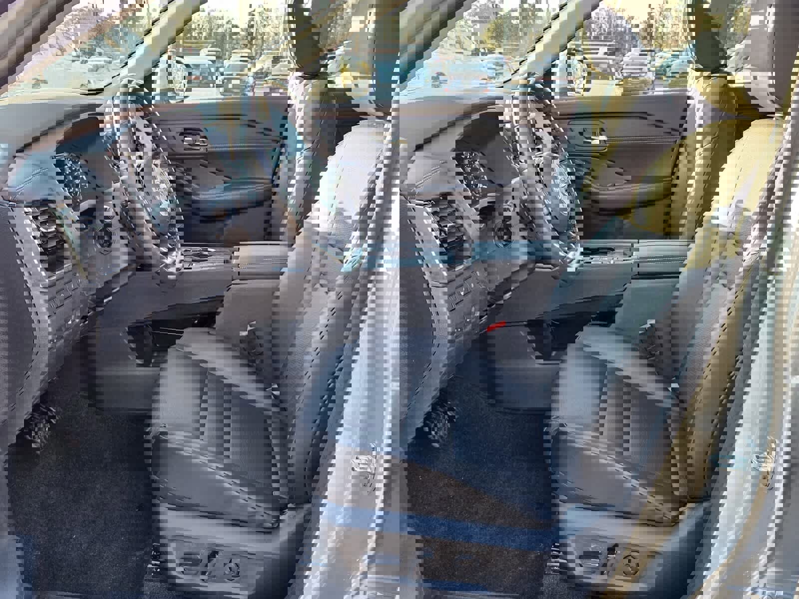 Used 2022 Nissan Rogue SV w/ SV Premium Package image 3