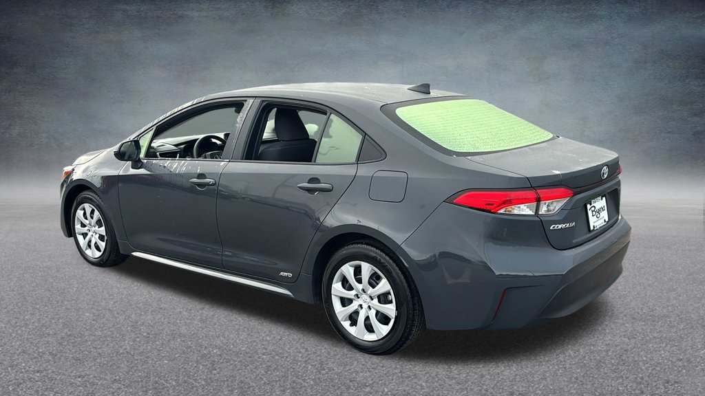 Used 2024 Toyota Corolla LE AWD/4WD image 4