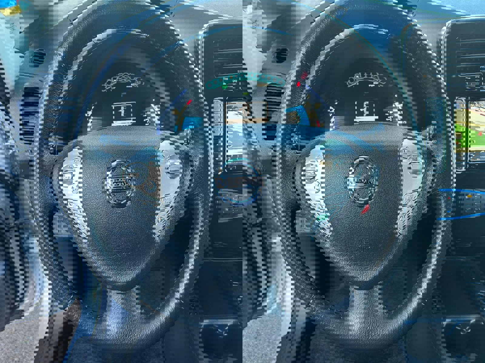 Used 2016 Nissan Leaf SV image 17