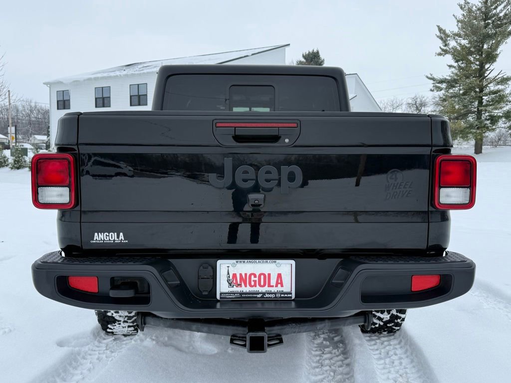 Used 2022 Jeep Gladiator Willys image 4