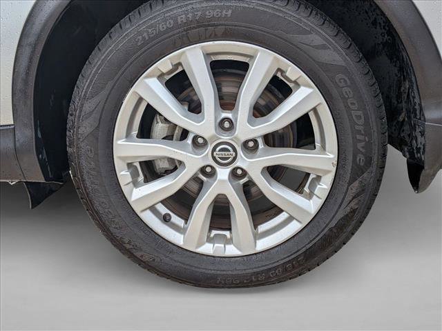 Used 2020 Nissan Rogue Sport SV image 21