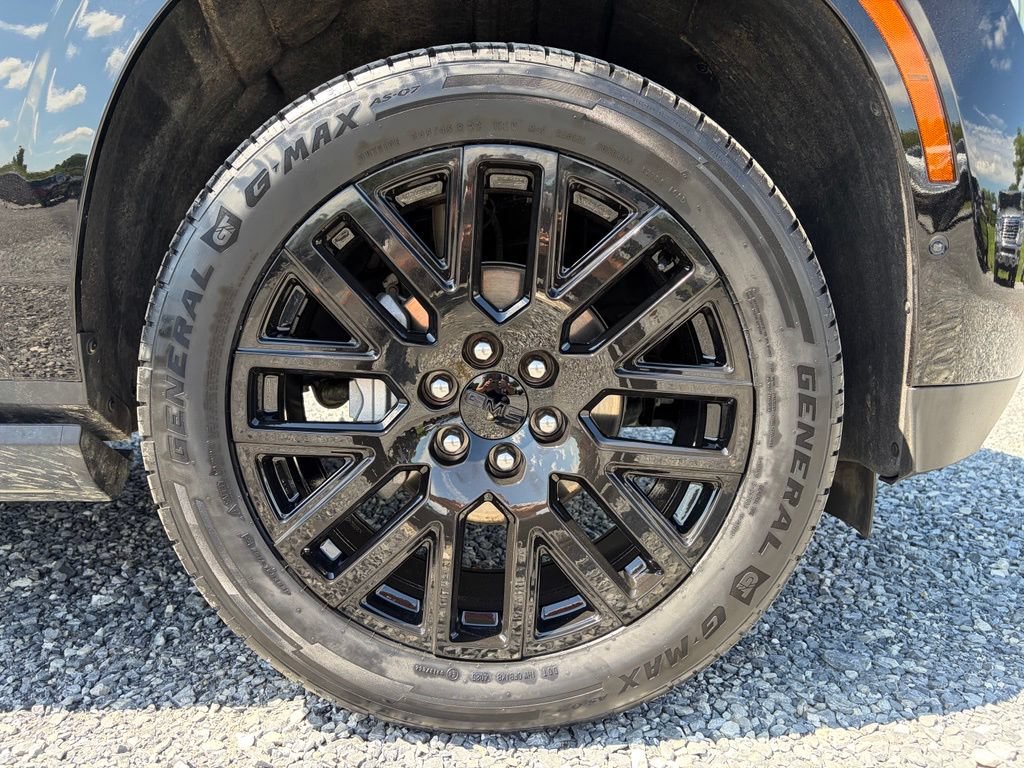 Used 2026 GMC Yukon Denali w/ Sun & Power Step Package AWD/4WD image 15