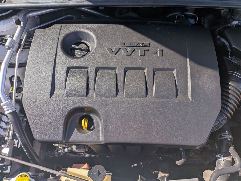 Used 2014 Toyota Corolla L FWD image 35