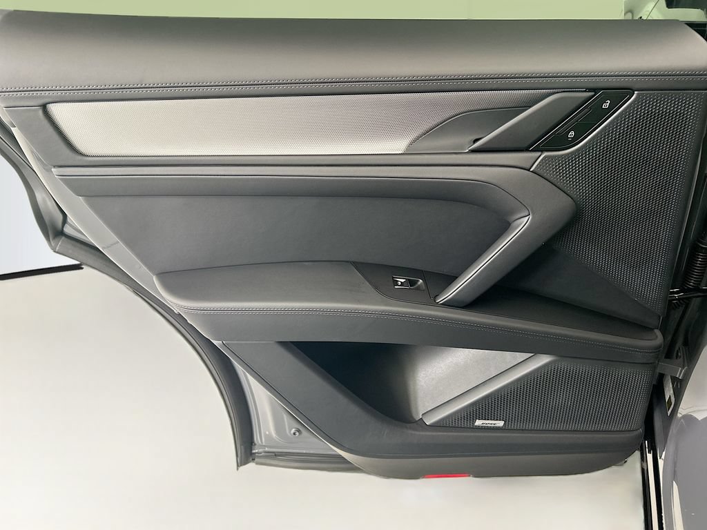 New 2026 Porsche Cayenne Electric AWD/4WD image 26