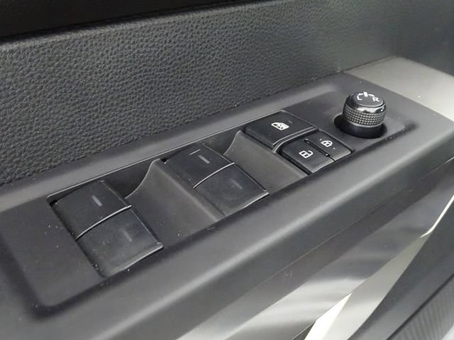 Used 2022 Toyota Tundra SR5 w/ SR5 Convenience Package AWD/4WD image 16