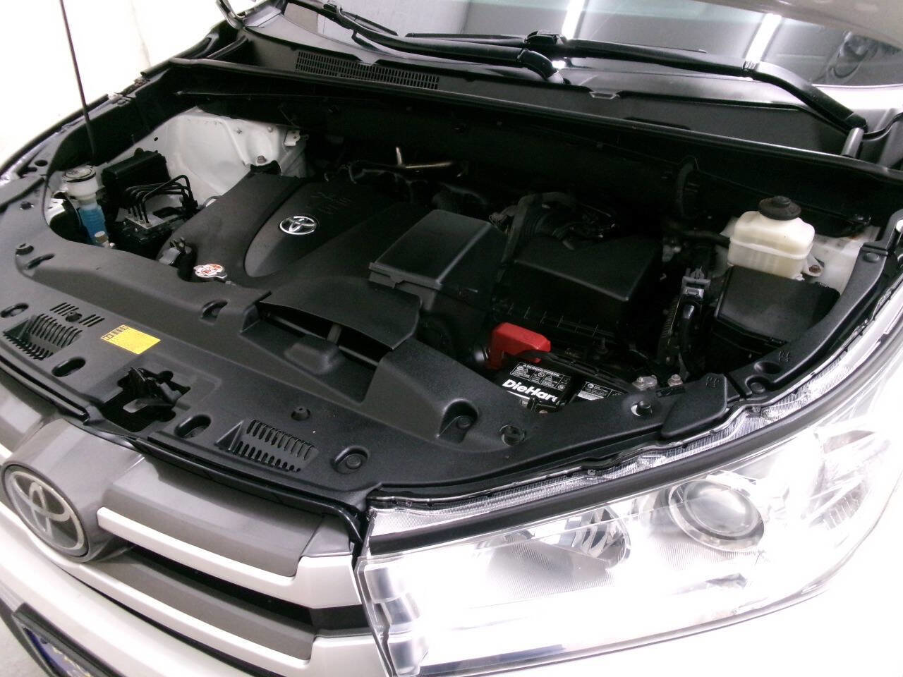 Used 2018 Toyota Highlander XLE image 38