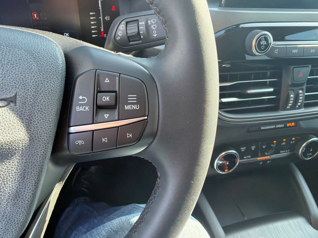 Used 2023 Ford Escape Active FWD image 25