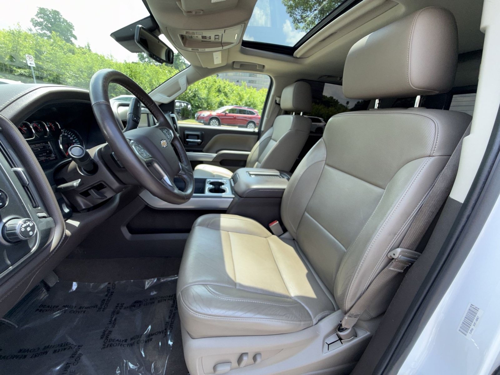 Used 2016 Chevrolet Silverado 1500 LTZ Z71 w/ LTZ Plus Package AWD/4WD image 13