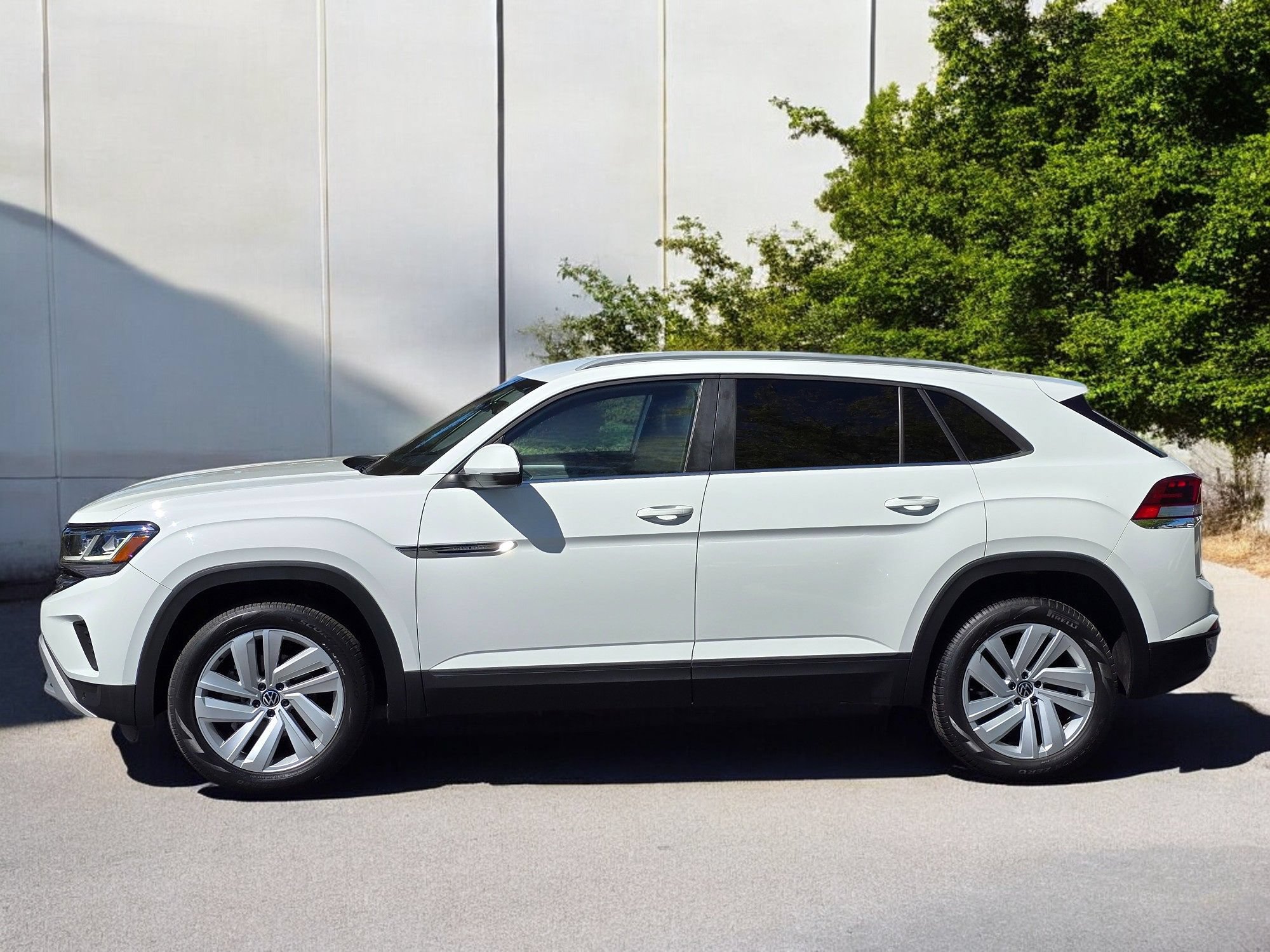 Used 2021 Volkswagen Atlas Cross Sport SE AWD/4WD image 11