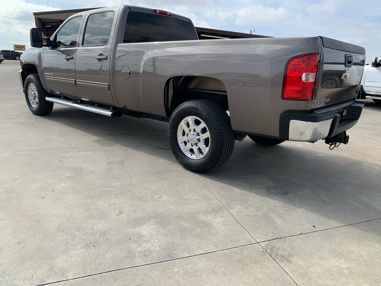 Used 2013 Chevrolet Silverado 3500 LTZ RWD image 4