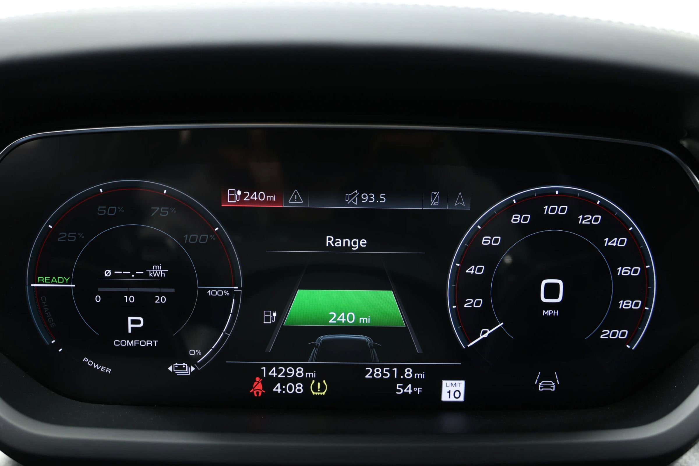 Used 2022 Audi RS e-tron GT w/ Carbon Performance Package image 30