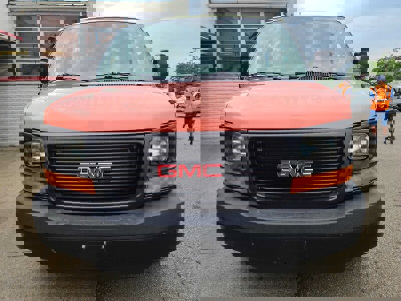 Used 2016 GMC Savana 2500 2500 3DR CARGO VAN /V8 image 3