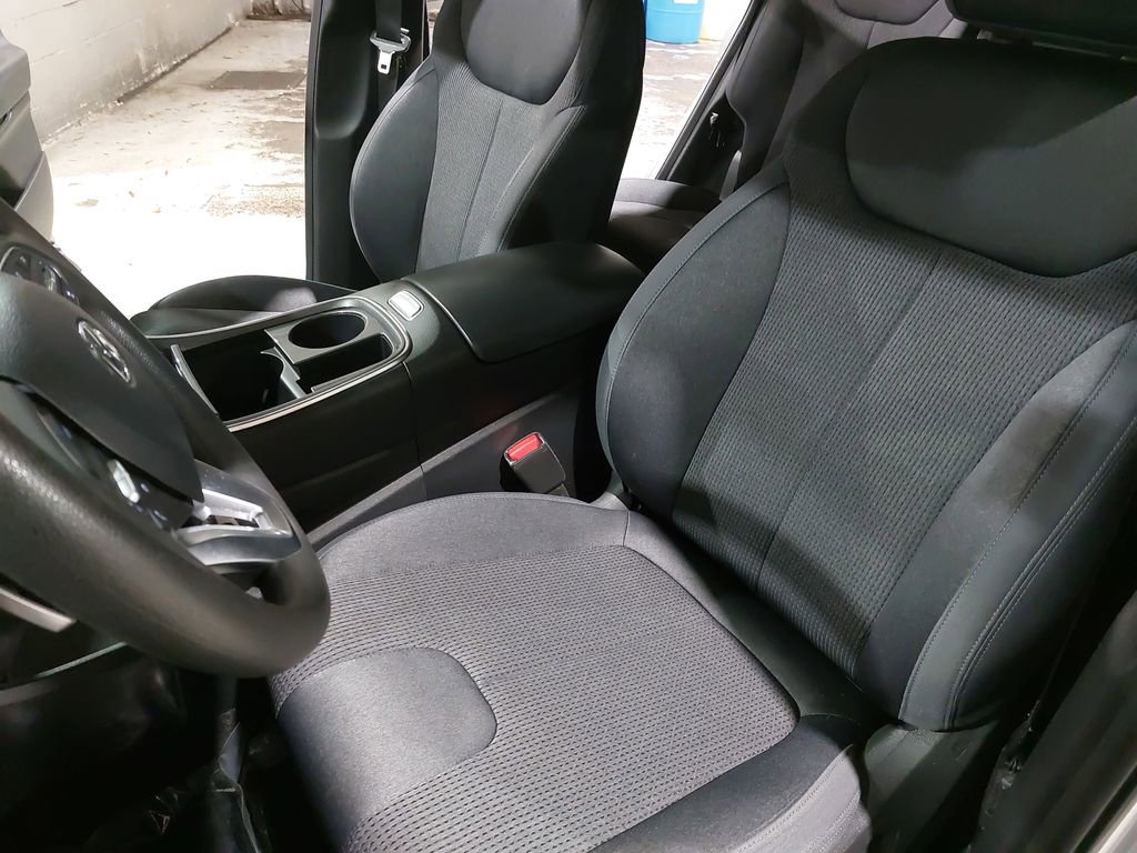 Used 2021 Hyundai Santa Fe SEL FWD image 16