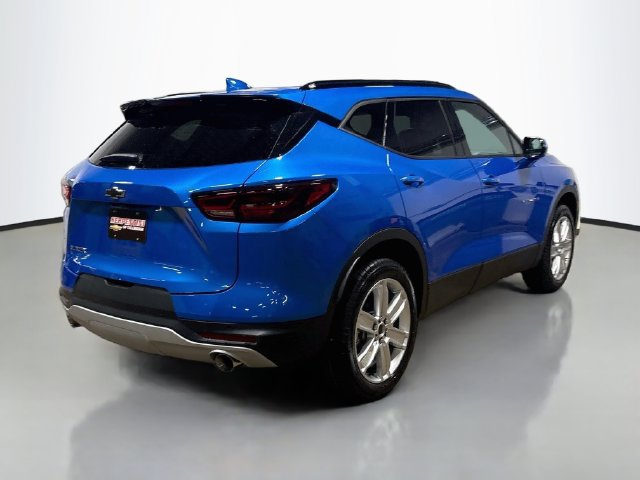 New 2026 Chevrolet Blazer LT w/ LPO, Black Grille Bar Package FWD image 7