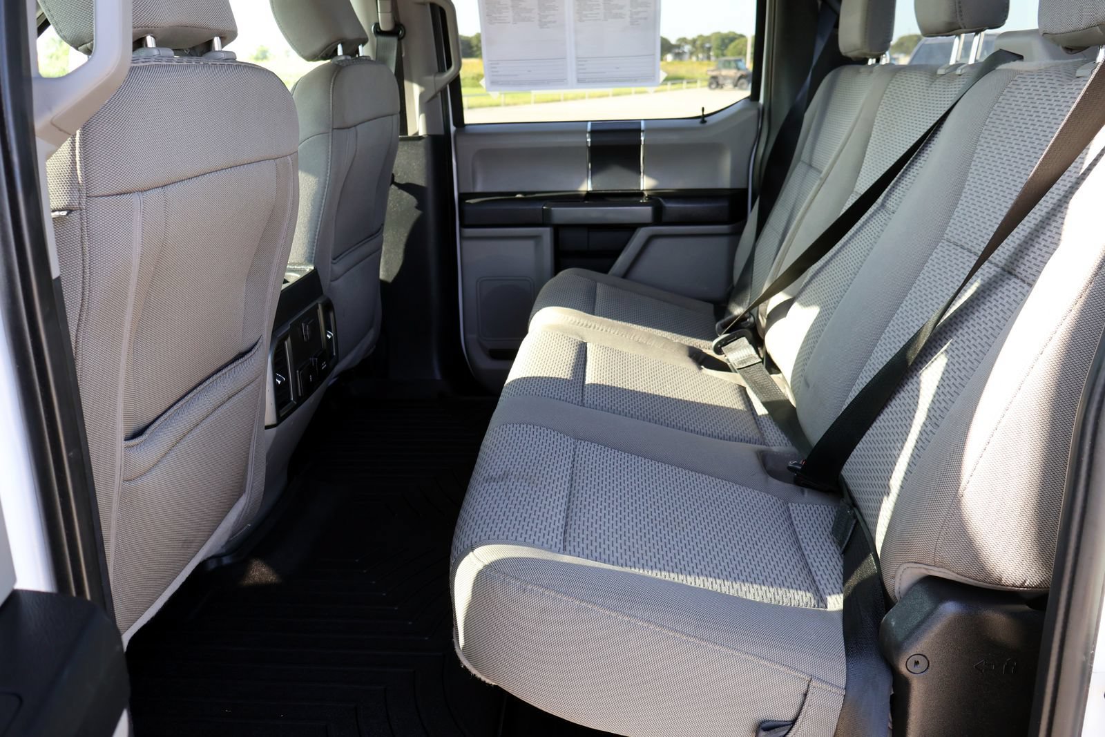 Used 2020 Ford F250 XLT w/ FX4 Off-Road Package AWD/4WD image 15