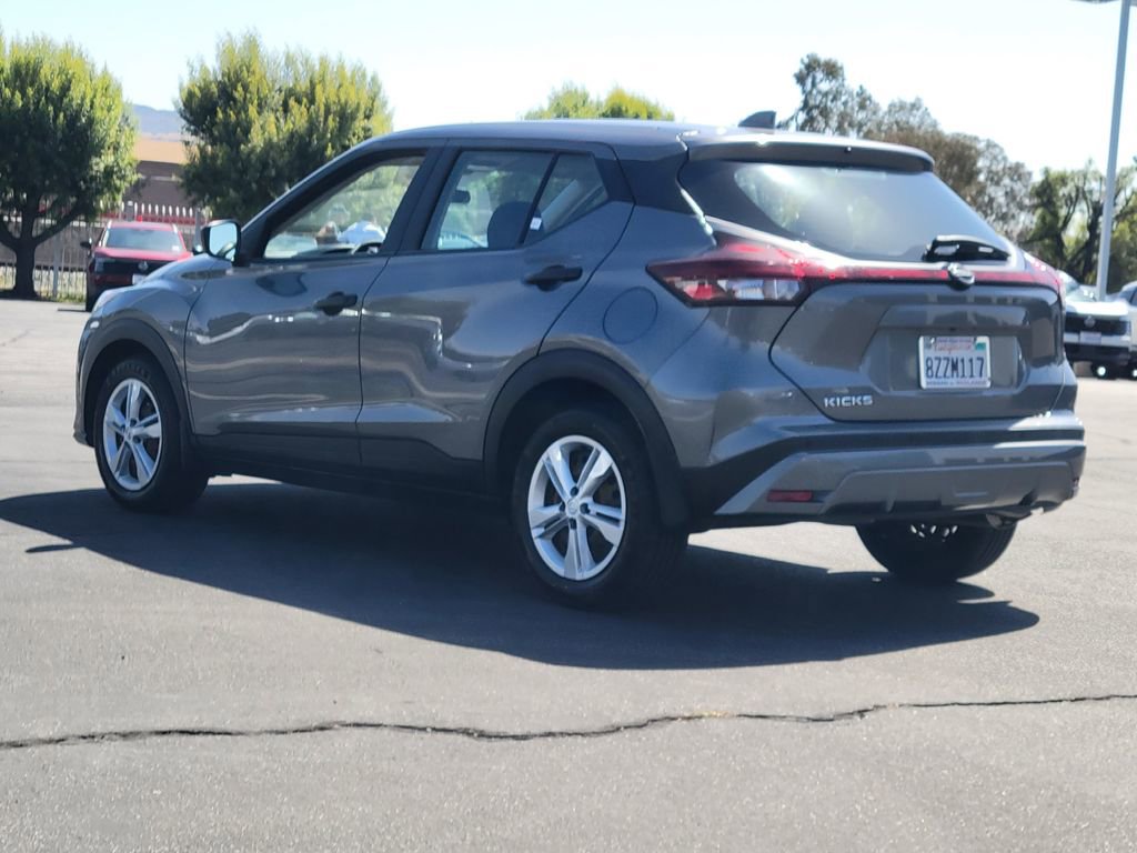 Used 2022 Nissan Kicks S FWD image 3