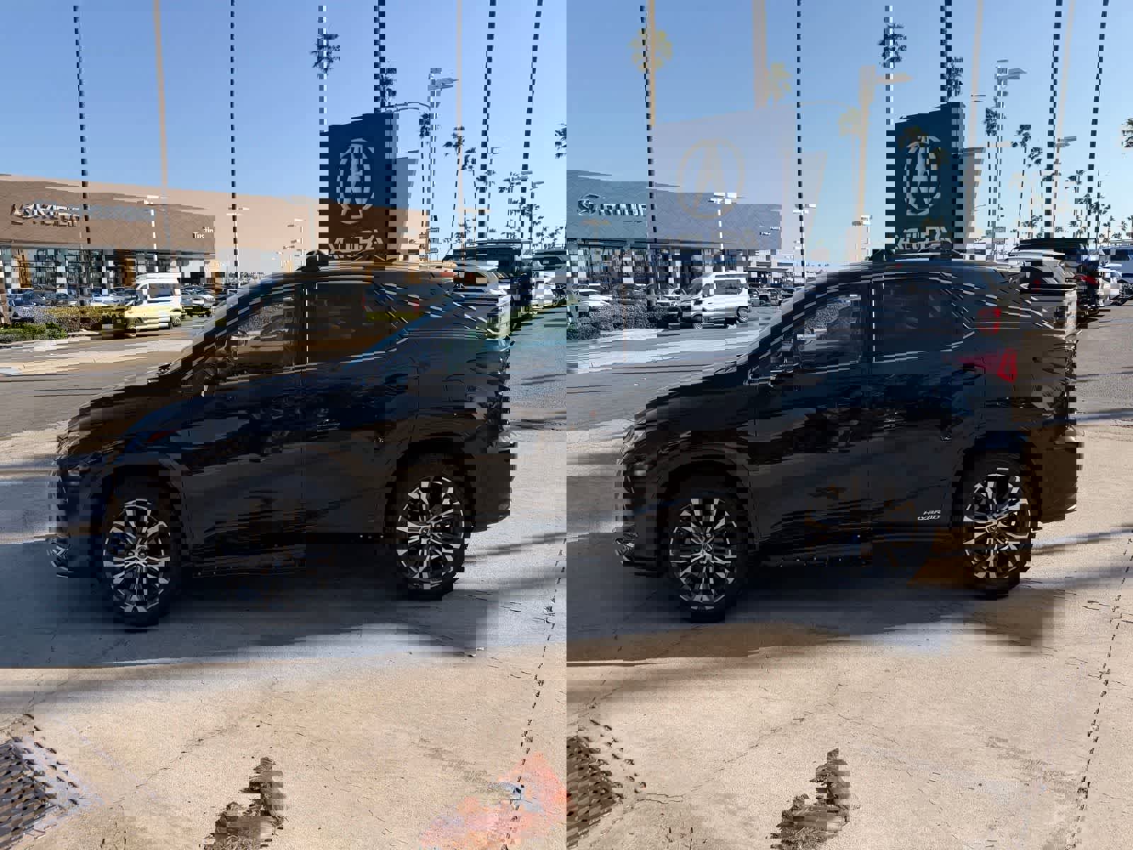 Used 2020 Lexus RX 450h AWD w/ Premium Package image 2