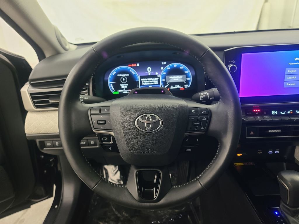 Used 2025 Toyota Camry XSE image 32