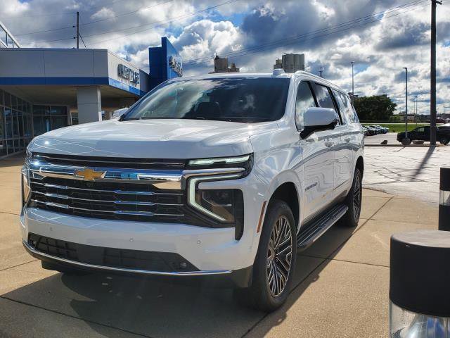 New 2025 Chevrolet Suburban LT w/ Comfort Package image 4