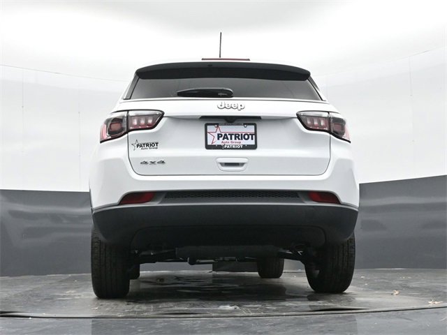 Used 2025 Jeep Compass Sport image 37