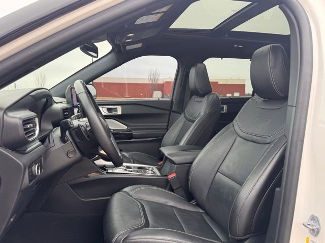 Used 2023 Ford Explorer ST w/ Technology Package image 6