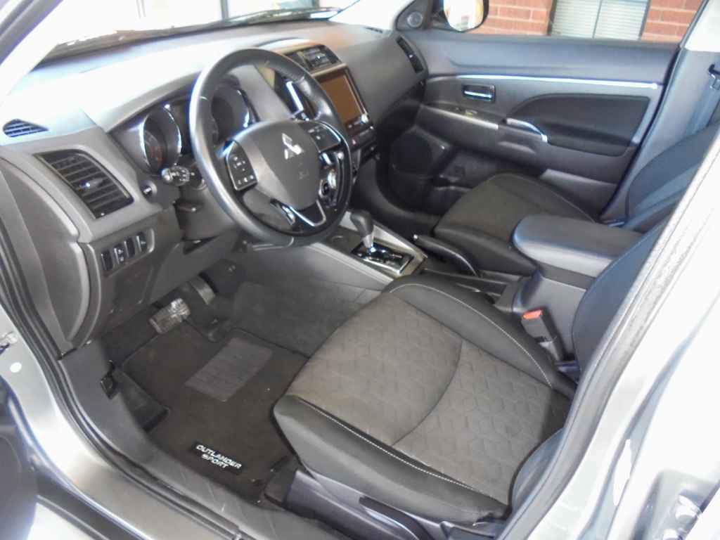 Used 2021 Mitsubishi Outlander Sport SE image 7