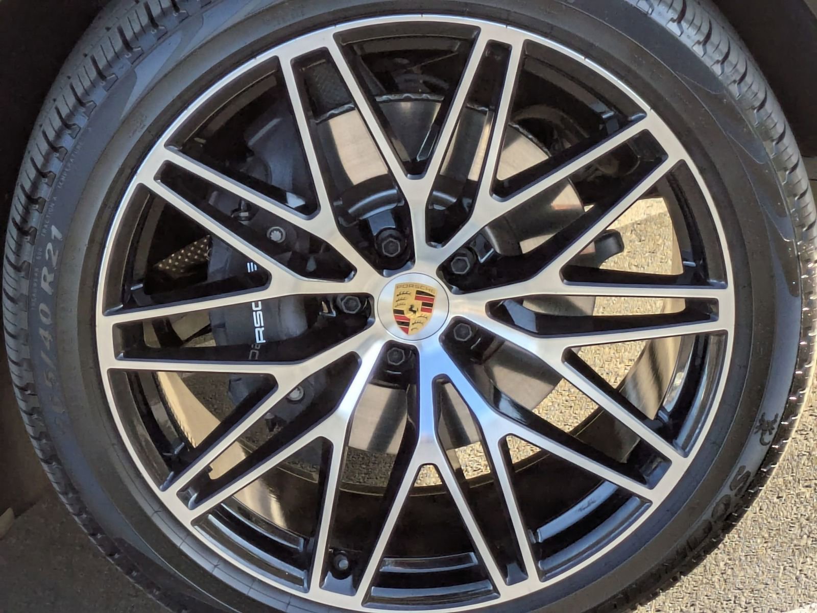 Certified 2026 Porsche Macan image 12