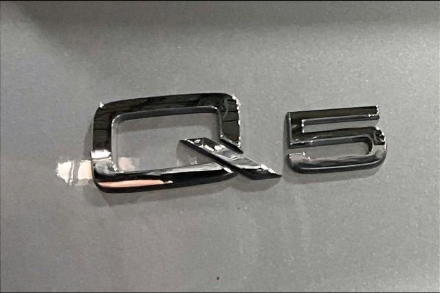 Used 2022 Audi Q5 2.0T Premium image 32