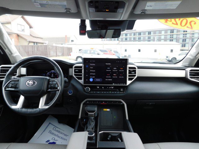 Used 2024 Toyota Tundra Limited image 12