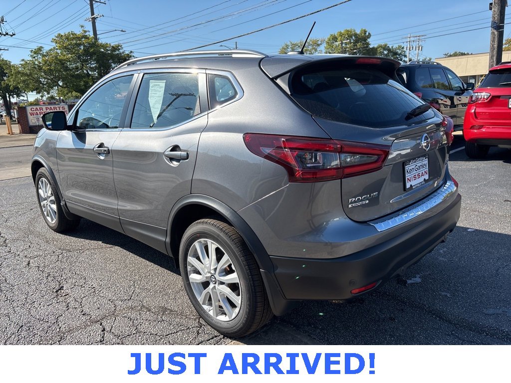 Certified 2022 Nissan Rogue Sport SV image 5