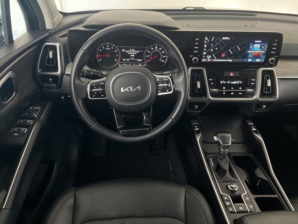 Used 2023 Kia Sorento EX w/ Panoramic Sunroof Package FWD image 33