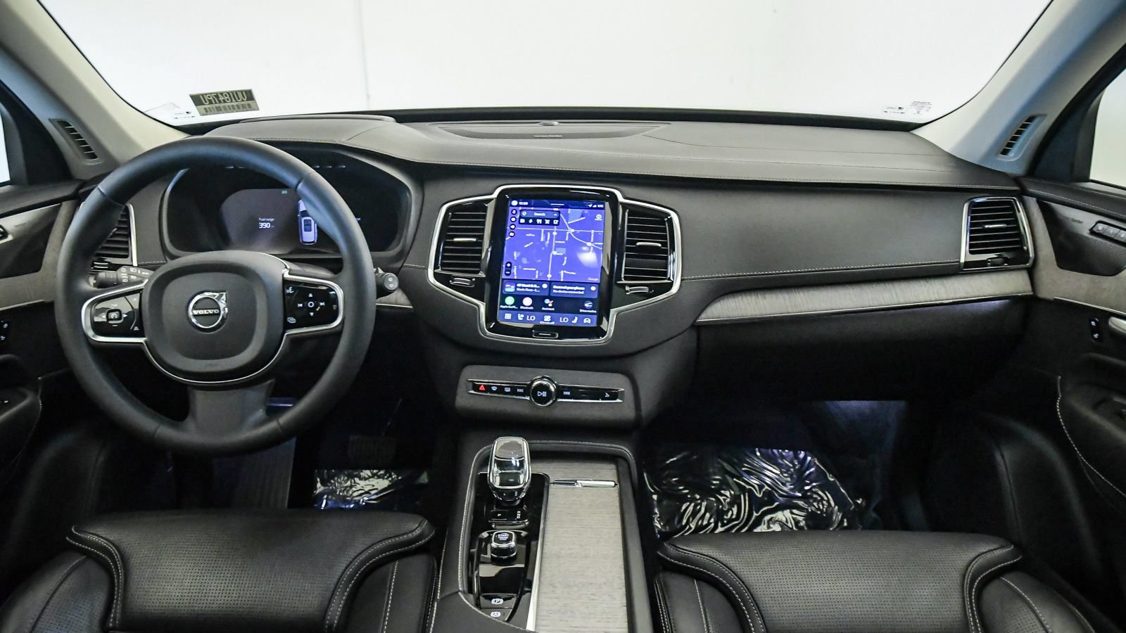 Certified 2023 Volvo XC90 T8 Ultimate AWD/4WD image 15