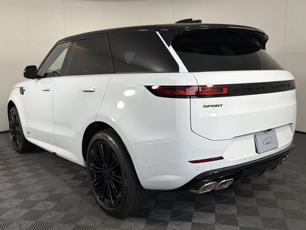 New 2027 Land Rover Range Rover Sport Dynamic SE AWD/4WD image 3