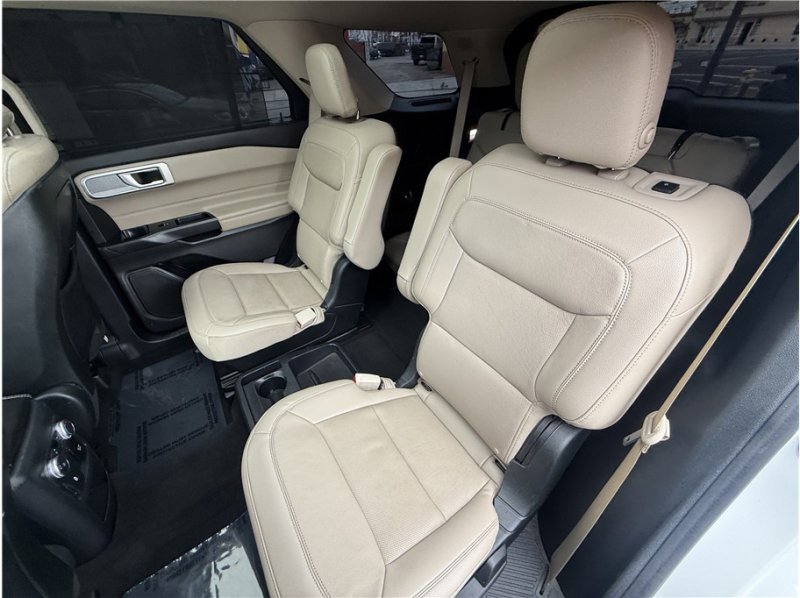 Used 2020 Ford Explorer Limited w/ Class III Trailer Tow Package image 23