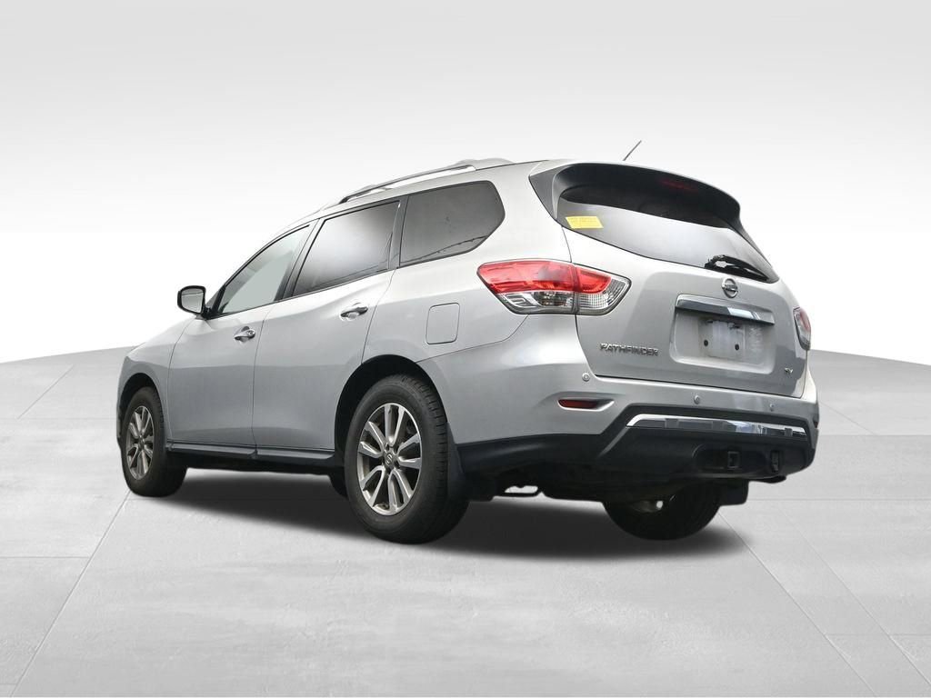 Used 2015 Nissan Pathfinder SV w/ Trailer Tow Package image 12