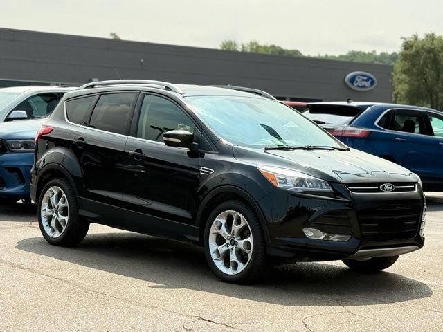Used 2016 Ford Escape Titanium w/ Equipment Group 301A AWD/4WD image 33