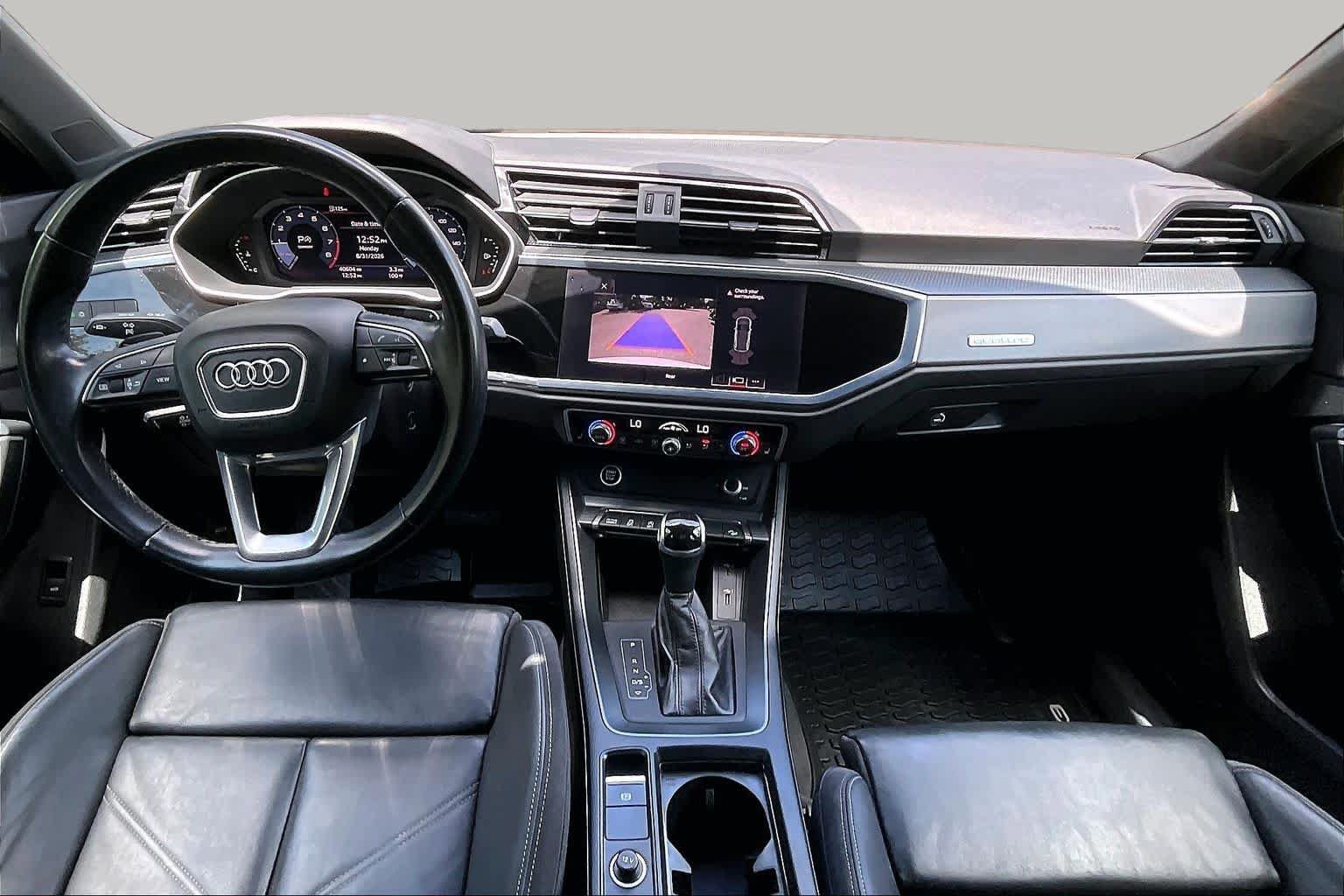 Used 2021 Audi Q3 2.0T Premium w/ Convenience Package AWD/4WD image 16