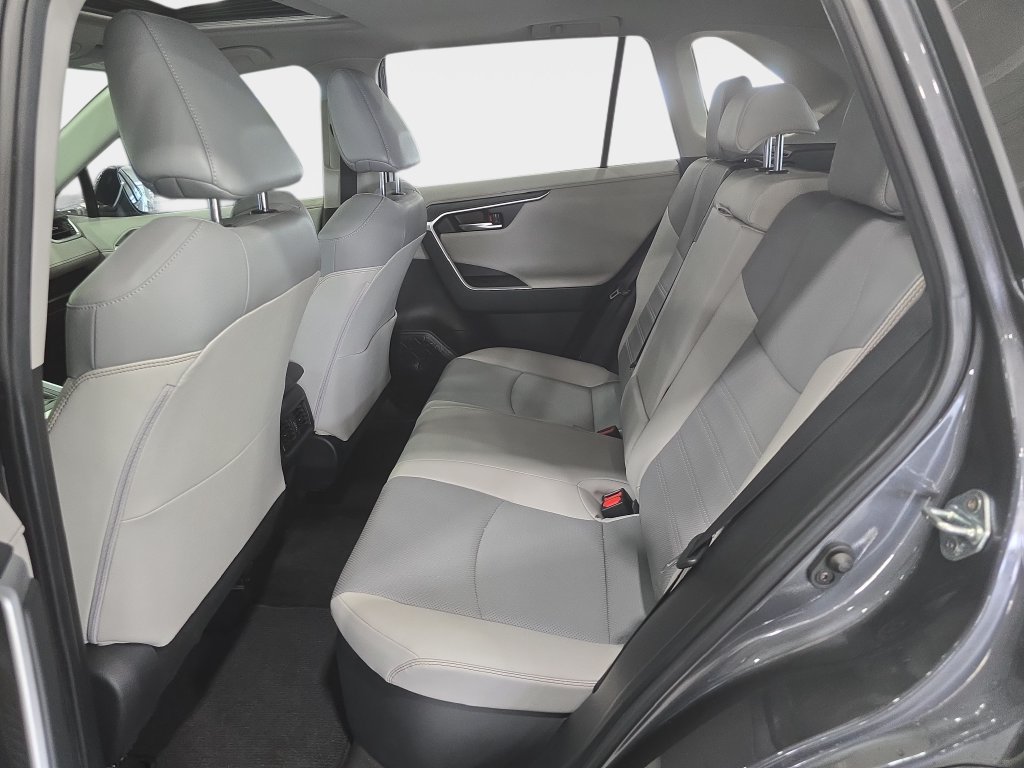 Used 2023 Toyota RAV4 Limited AWD/4WD image 27